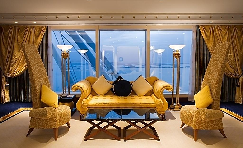 迪拜七星级帆船酒店总裁称中国游客入住率占两层
